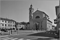Brescello, Piazzo Matteotti und die Kirche Sants Martia Nascento, die  Kirche von Don Camillo .
Sept. 2014