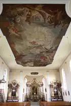 K�nigshofen, Innenraum der St. Mauritius Kirche mit barocker Ausstattung (27.10.2014)