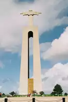 ALMADA, Gemeindeteil Pragal (Concelho de Almada), 25.01.2001, Blick auf die Statue Cristo Rei