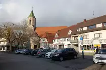 Beutelsbach, Stiftskirche und Stiftstor am Marktplatz, erbaut 1522 (18.01.2015)