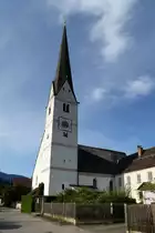 Garmisch-Partenkirchen, die Alte Pfarrkirche St.Martin in Garmisch, geht zur�ck auf das 13.Jahrhundert, Aug.2014