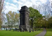 Bismarckturm ( 1900 - 1901 ) in der Rheinaue Bonn - 01.11.2014