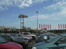 Der Blick vom Media Markt in Olsztyn auf die Blockh�user