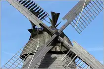 Petershagen. Die Windm�hle in Me�lingen besitzt zwei Windrosen zur Drehung der Haube. 08.03.2015