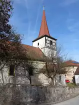 Kleinweisach, Ev. Pfarrkirche St. Marien, Chorturmkirche, erbaut im 15. Jahrhundert, 
Langhaus erbaut 1725 (09.03.2015)