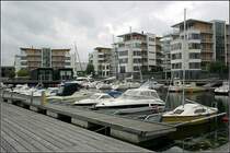 Liding�: modernes Wohnen direkt am Wasser in Liding� G�shaga. 16.8.2007 (Matthias)