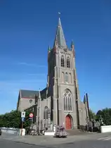 Jabbeke, neugotische St. Blasius Kirche, erbaut von 1869 bis 1871 vom Architekt 
Antonius Verbeke, Westflandern (02.07.2014)