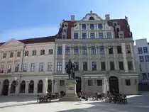 Augsburg, K�pf Haus am Fuggerplatz, erbaut von 1738 bis 1739 durch Andreas Schneidmann (03.04.2015)