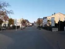 Die Poststra�e ist gleichzeitig auch die durchgehende Hauptstra�e von G�hren.Aufgenommen am 08.November 2014.