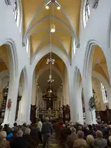 Beringen, Langschiff der St. Peter Kirche, Hochaltar von Tillman Janssens, Seitenalt�re von Anton Goubau (25.04.2015)