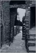 Jede Treppe f�hrt zu einer T�r.
(25.04.2015)