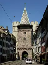 Basel, das Spalentor stadtausw�rts gesehen, Teil der ehemaligen Stadtbefestigung, Mai 2015