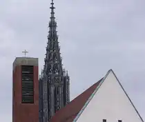 Ulm - M�nster mit Wengenkirche im Vordergrund