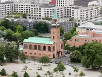 Die Math�ikirche gesehen vom Panoramapunkt auf dem Potsdamer Platz 1 in Berlin Mitte am 03. Juni 2015.