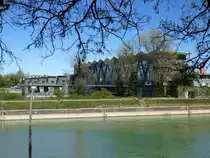 Birsfelden, Blick �ber die Schleuseneinfahrt zum Flu�kraftwerk am Rhein, April 2015