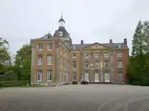 Kasteel Amstenrade, erbaut von 1781 bis 1784 durch Architekt Barthelemy Digneffe (03.05.2015)