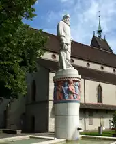 Basel, der Wettsteinbrunnen an der Theodorskirche, aufgestellt 1955 zu Ehren des ber�hmten B�rgermeisters Johann Rudolf Wettstein (1594-1666), Mai 2015