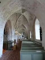 Bastad, Seitenschiff in der Marienkirche mit Malereien um 1500 (13.06.2015)