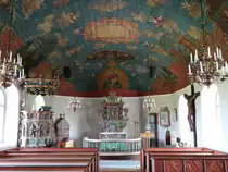 Svartra, Ev. Kirche, Tonnengew�lbe von 1777, Gem�lde von Henry Andersson Wibeck, im Kirchenschiff Reste von Fresken von 1400, Altar und Kanzel von Gustav Kilman (13.06.2015) 