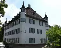 Basel, der Hatst�tter Hof, das Palais in oberrheinischer Sp�tgotik in Kleinbasel stammt von 1501, seit 1837 im Besitz der R�misch Katholischen Gemeinde Basel, Juni 2015