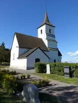Kirche in Ask, erbaut im 12. Jahrhundert, Ost Turm Kirche mit tonnengew�lbten Chor (16.06.2015)