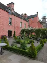 Dunfermline, Abbot House, Abt Haus des ehem. Kloster, �ltestes Haus in Dunfermline, heute Kulturzentrum (09.07.2015)