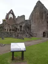 Dryburgh Abbey, gegr�ndet 1150 von Hugh de Morville, 1544 von den Engl�ndern zerst�rt (10.07.2015)