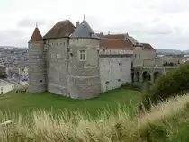 Dieppe, Altes Schlo� Vieux Chateau, erbaut im 15. Jahrhundert aus Sandstein und Kiesel, heute historisches Museum (12.07.2015)