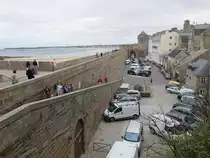 St. Malo, Stadtmauer am Place Vauban (13.07.2015)