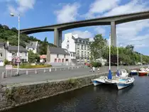 St. Brieuc, Hafen und Br�cke der N12 am Qai Gebriel Peri (13.07.2015)