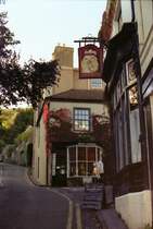 Red Lion - Pub in Great Malvern
Malvern ist eine Stadt in Worcestershire, England mit den Stadt- bzw. Gemeindeteilen Great Malvern, Malvern Link, Malvern Wells, West Malvern und North Malvern. (Einwohner laut Volksz�hlung 2001 - 28.749)