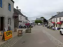 Guimiliau, Rue du Calvaire (14.07.2015)