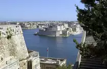 Valletta von Herbert Ganado Gardens aus gesehen. Aufnahme: Oktober 2006.