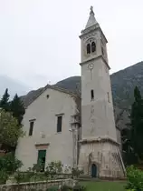 Kotor, St. Eustache Kirche im Stadtteil Dobrota, erbaut ab 1762 durch Architekt 
Bartolo Riviera, Kirchturm erbaut 1824 (20.09.2015)