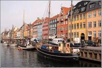 Hier ein Foto vom Nyhaven am 30.03.2006. Gegen�ber den Fotos von Matthias Frey hat sich in den dazwischenliegenden 16 Jahren au�er dem Farbanstrich nicht viel ver�ndert.