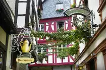 Schild vom Hotel Moselbl�mchen, Schwanenstra�e 10, Bernkastel-Kues. Aufnahme: Juli 2007.