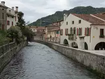 Vittorio-Veneto, Meschio Fluss im Stadtteil Serravalle (24.09.2015)