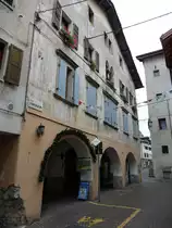 Agordo, H�user in der Via Rova (24.09.2015)