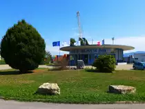 Ottmarsheim, das Eingangsgeb�ude zum Rheinhafen M�lhausen (Mulhouse), geh�rt mit zu den gr��ten Binnenh�fen in Frankreich, Azg.2015