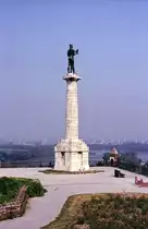 Belgrad - Die Kalemegdan Festung mit �Dem Sieger� ist ein Denkmal an der Save-M�ndung in die Donau. Aufnahme: Juli 1984 (digitalisiertes Negativfoto).
