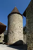 Schlo� Hallwyl, der Rundturm auf der vorderen Insel, vom Anfang des 14.Jahrhunderts, Sept.2015