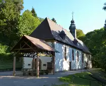 D�rrenbach, die Kolmerberg-Wallfahrtskapelle liegt ganz im Wald, hoch �ber dem Ort, geht zur�ck auf das Jahr 1470, die heutige Form stammt von 1810, Sept.2015