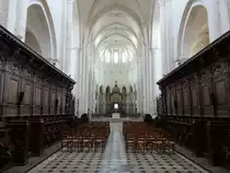 Pontigny, Chorgest�hl in der Klosterkirche (28.10.2015)