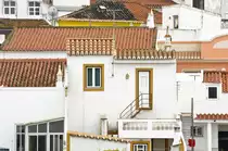 Blick auf H�user im Ortsteil Ferragudo (Portim�o). Aufnahme: Juli 2010.