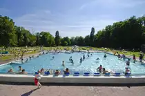 Das Stadionbad in N�rnberg. Aufnahme: Juli 2008.