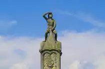 Das ber�hmte Bruckmandl auf der Steinernen Br�cke ist das Wahrzeichen von Regensburg. Aufnmahme: Juli 2008.