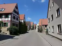 H�user in der Dorfstra�e von Gro�weingarten (04.06.2015)