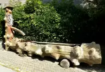 Herrischried, h�lzerner Brunnen an der St.Zeno-Kirche, Sept.2015