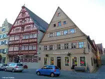 Das Deutsche Haus und die St. Georg's Apotheke am Weinmarkt in Dinkelsb�hl gegen�ber dem M�nster (Dinkelsb�hl, Landkreis Ansbach, Dezember 2013)