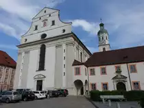 Eichst�tt, Schutzengelkirche am Leonrodplatz, erbaut von 1617 bis 1620 durch Hans 
Alberthal, fr�here Jesuitenkirche, Innenaustattung von 1717 bis 1739 (23.08.2015)